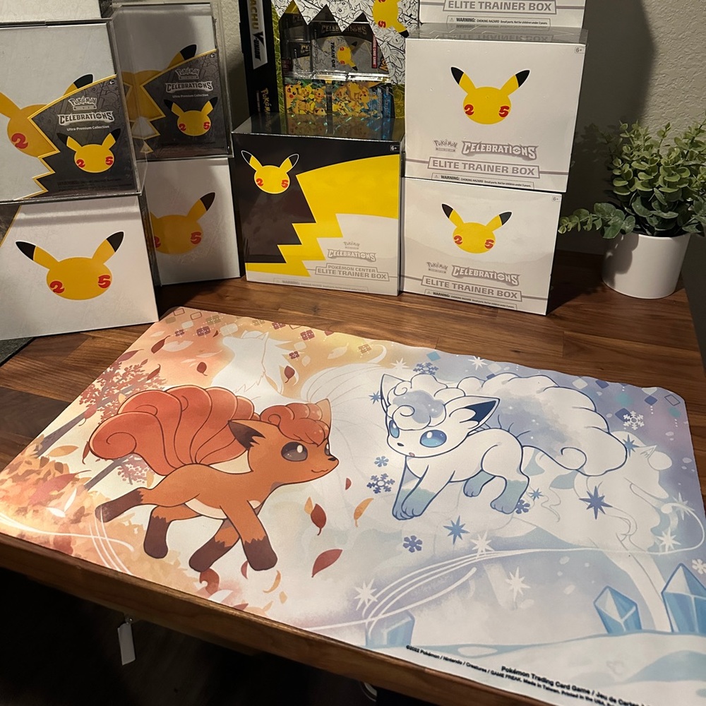Vulpix Seasons Playmat